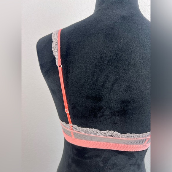 Free People Intimately Triangle Mesh Lace Trim Bralett size XS - Picture 5 of 7